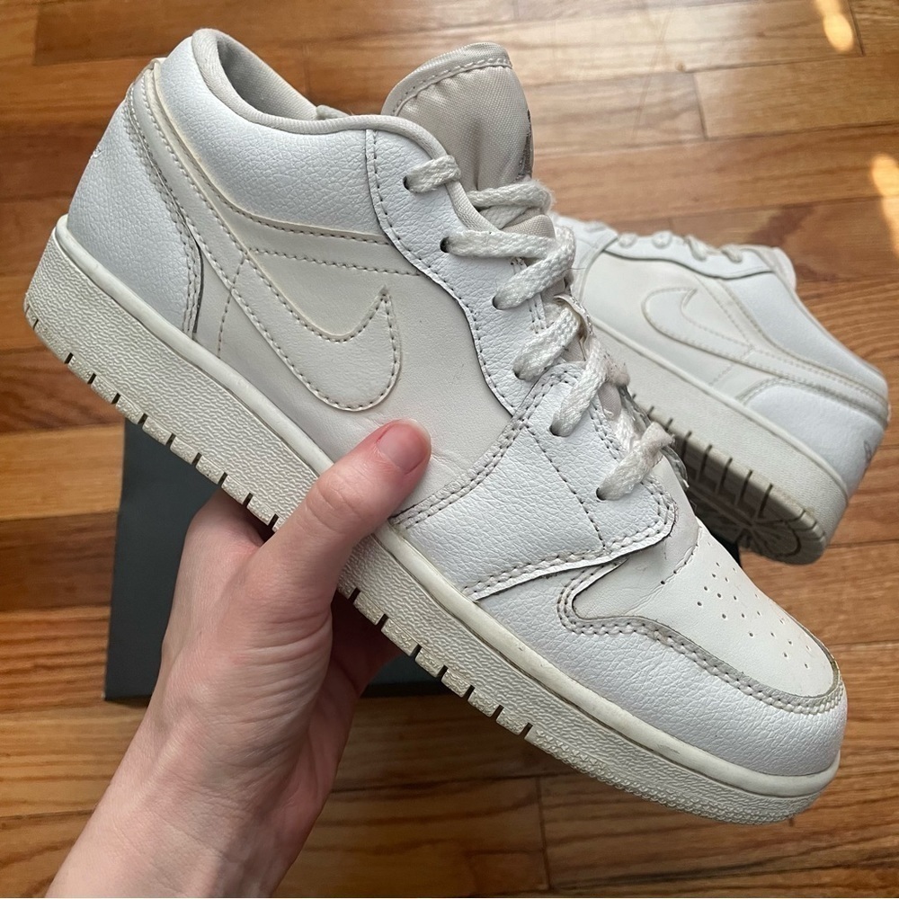 AIR JORDAN RETRO 1 LOW CASUAL SHOES triple off white cream NIKE 6.5 8